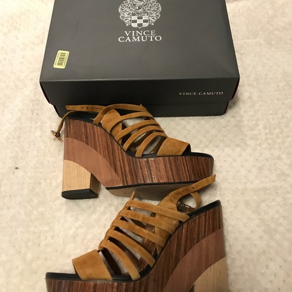 Vince Camuto - Picture 3 of 4